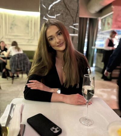  ,   Alina, 28 ,  