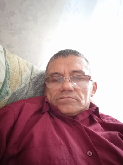  ,   Albert, 52 ,   ,   