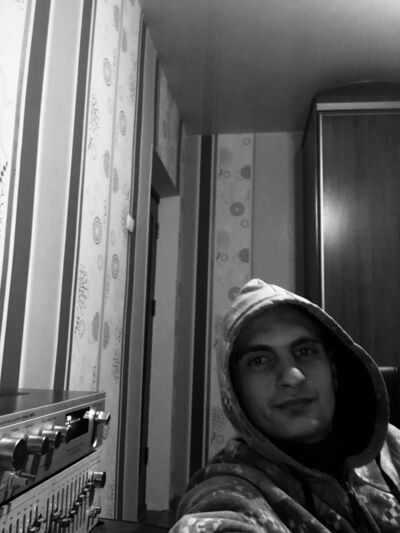  ,   Maksim, 26 ,   ,   , c 