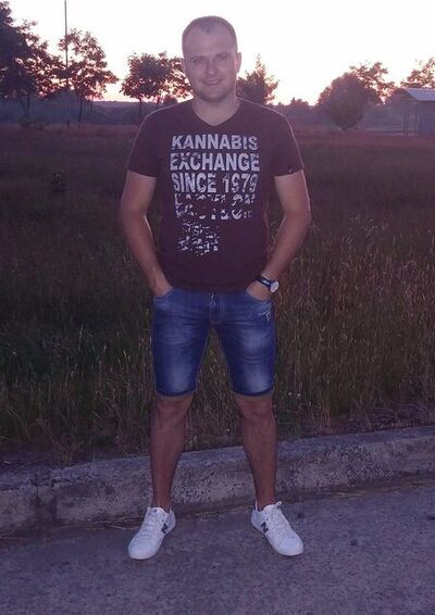  ,   Sergey, 44 ,   ,   