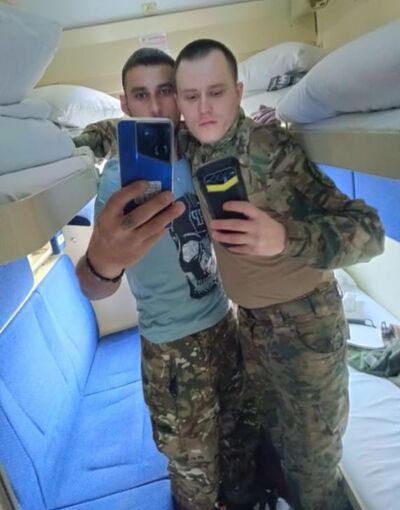  ,   Anzor, 27 ,   