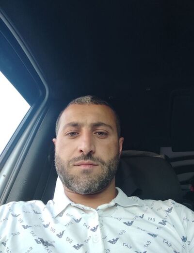  ,   Sasha, 37 ,   ,   