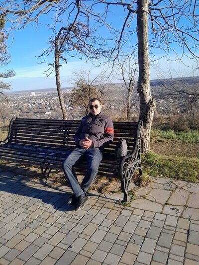  ,   Muza, 37 ,   ,   