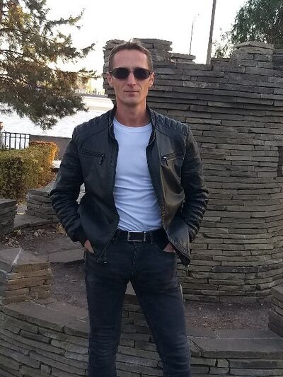  ,   Johni, 41 ,     , c 