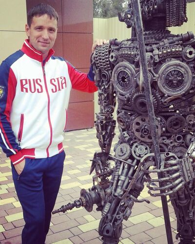  ,   Roman, 33 ,   c 