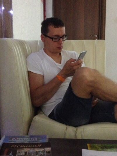  ,   Denis, 40 ,   