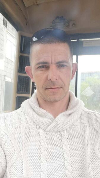  --,   , 40 ,   