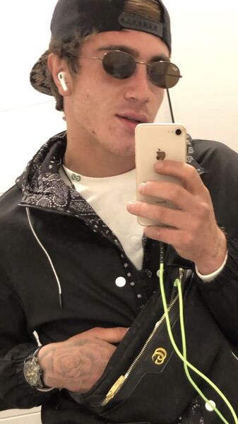  ,   Eduard, 25 ,   ,   