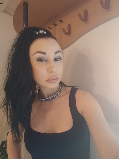  ,   Lena, 41 ,   ,   
