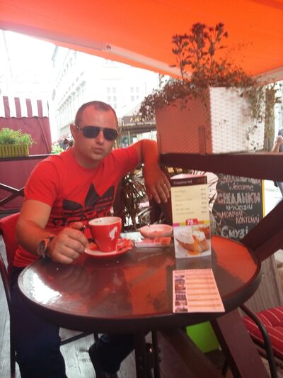  ,   Vitalino, 47 ,   
