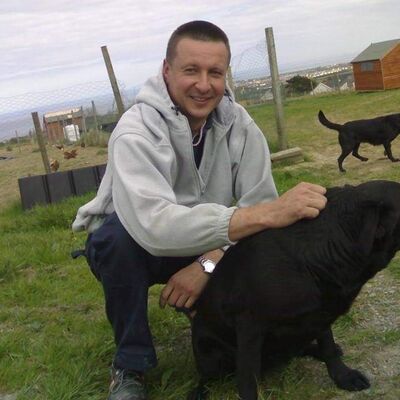  Abbots Langley,   Saulius, 52 ,   ,   , 
