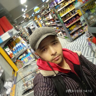  ,   Alixon, 35 ,   ,   