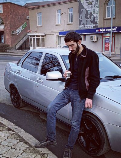  ,   Hovo, 29 ,   ,   