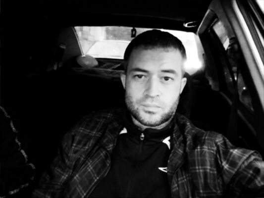  ,   Denis, 33 ,     , c 