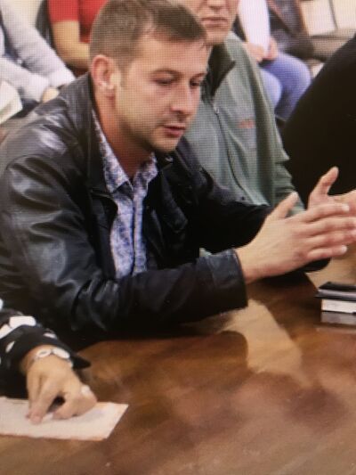  ,   ILYA, 43 ,   ,   , c , 