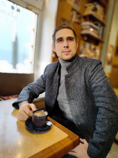  ,   Vladimir, 32 ,   