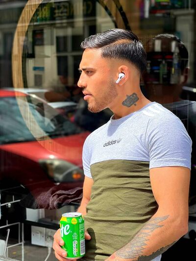  Villar del Arzobispo,   Robert, 23 ,   ,   