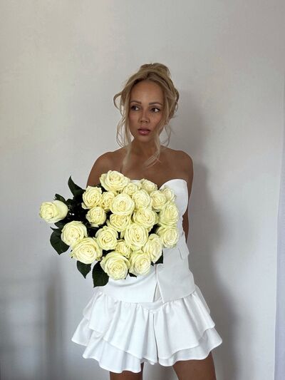  ,   Diana, 40 ,   ,   , c 