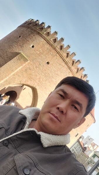  ,   Artur, 40 ,   ,   