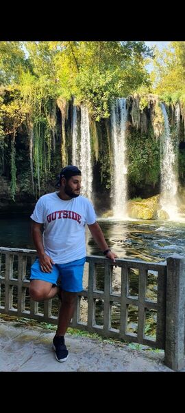  ,   Emre, 32 ,   ,   , c 
