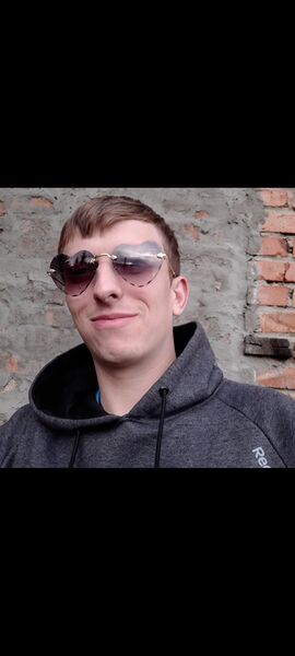  ,   Denis, 32 ,   ,   , c 