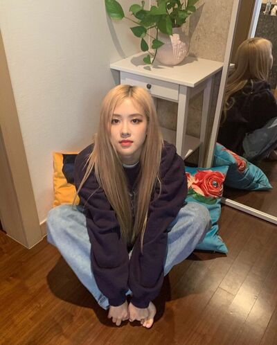  ,   Rose, 27 ,  