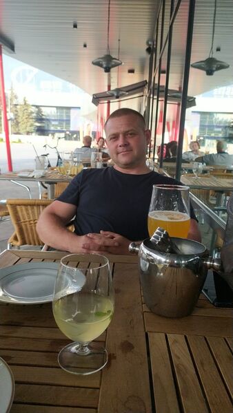  ,   Artem, 38 ,   ,   