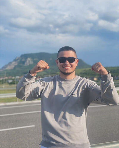  ,   Vlad, 24 ,   ,   