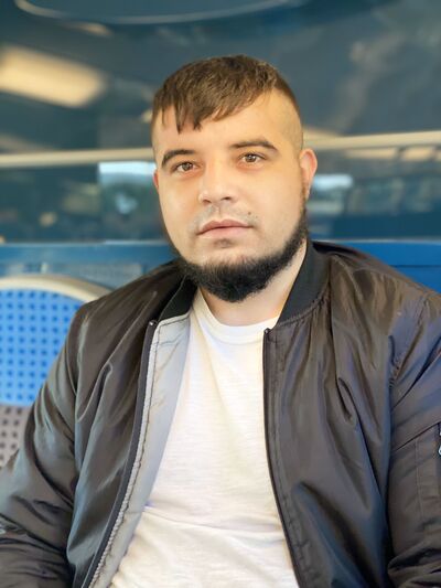  -,   Victor, 29 ,   ,   