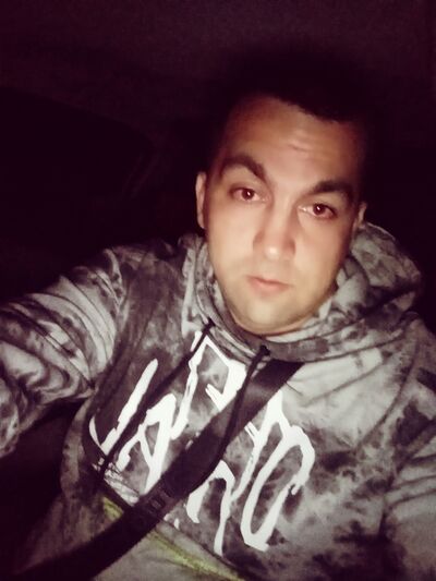  ,   Artur, 34 ,   ,   