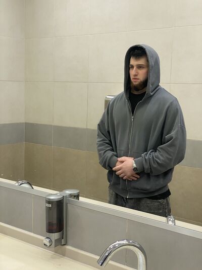 ,   Adamskiyll, 24 ,   ,   