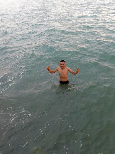  ,   Azizbek, 32 ,   ,   