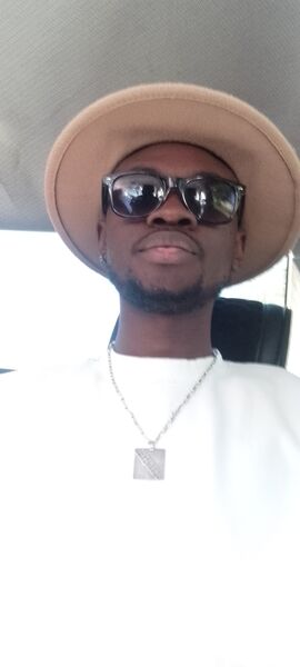  Saint-Etienne-du-Rouvray,   , 27 ,     , c 