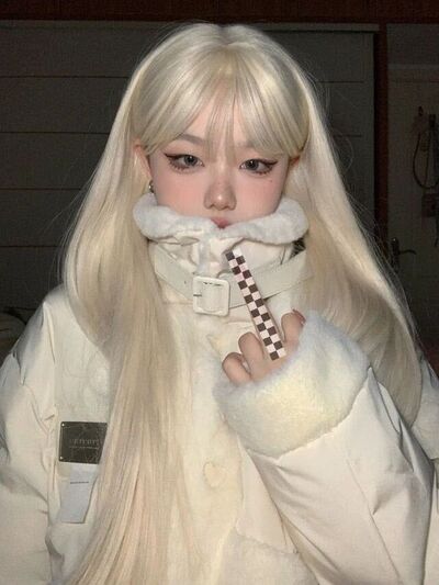 ,   Lia, 21 ,   ,   , 