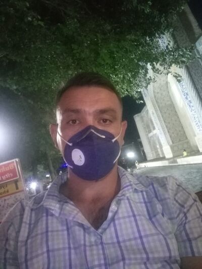  ,   Bek, 41 ,     