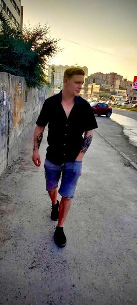  ,   Artur, 30 ,   ,   , c , 