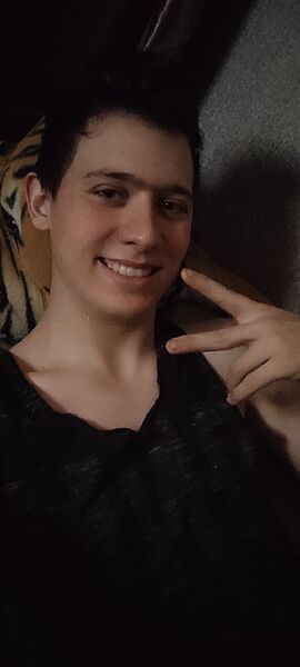  ,   Alex, 21 ,   ,   