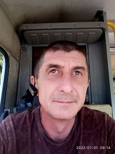  ,   Valentin, 48 ,   ,   , c 