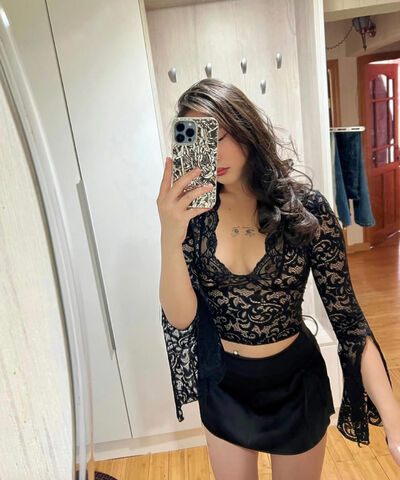  ,   Kiza, 21 ,   ,   