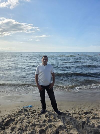  Tychy,   , 42 ,   c 