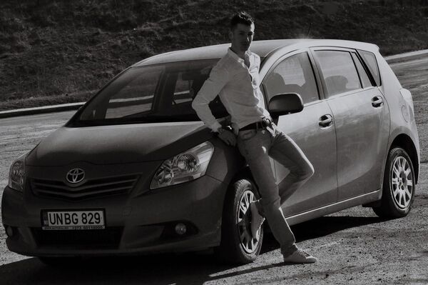  ,   Vicu, 33 ,     , c 