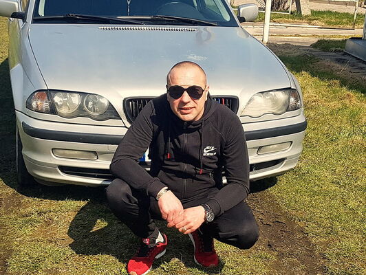  ,   Piotr, 45 ,  