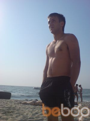  ,   Sasha, 40 ,  
