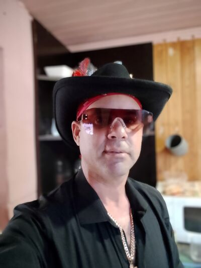  ,   Orelvis, 40 ,   ,   