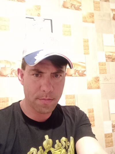  ,   Alex, 37 ,   ,   