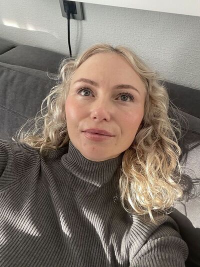  ,   Zhanna, 43 ,   c 