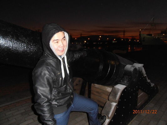  ,   Azat, 33 ,   ,   , c 
