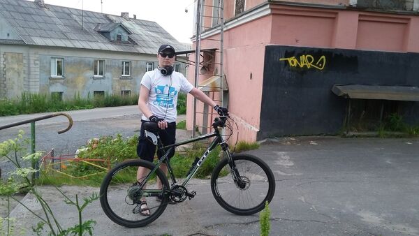 ,   Anton, 42 ,   ,   , c 