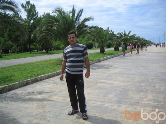  ,   Razmik, 44 ,   