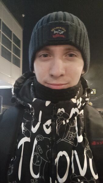  -,   Alexander, 32 ,   ,   , c , 
